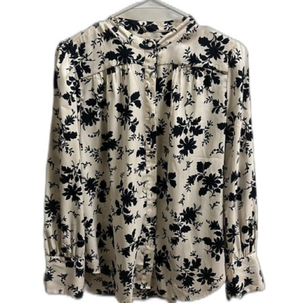 ‼️Gorgeous navy and cream blouse